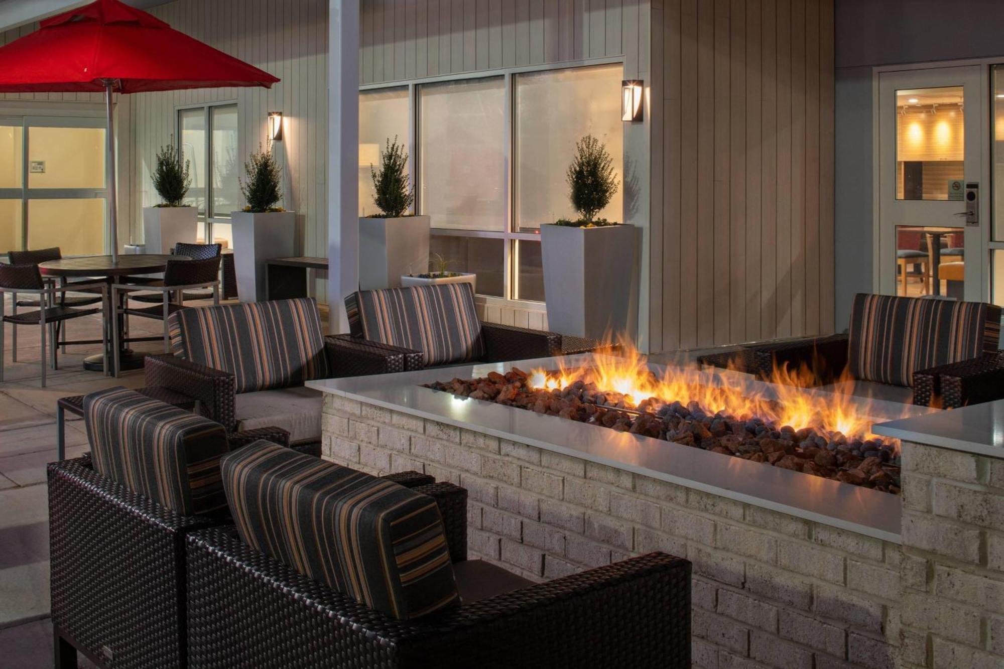 Towneplace By Marriott Suites Clarksville Kültér fotó